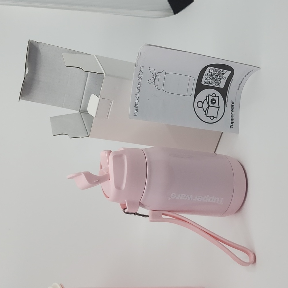 Tupperware Exclusive Insulated Thermal Bottle New